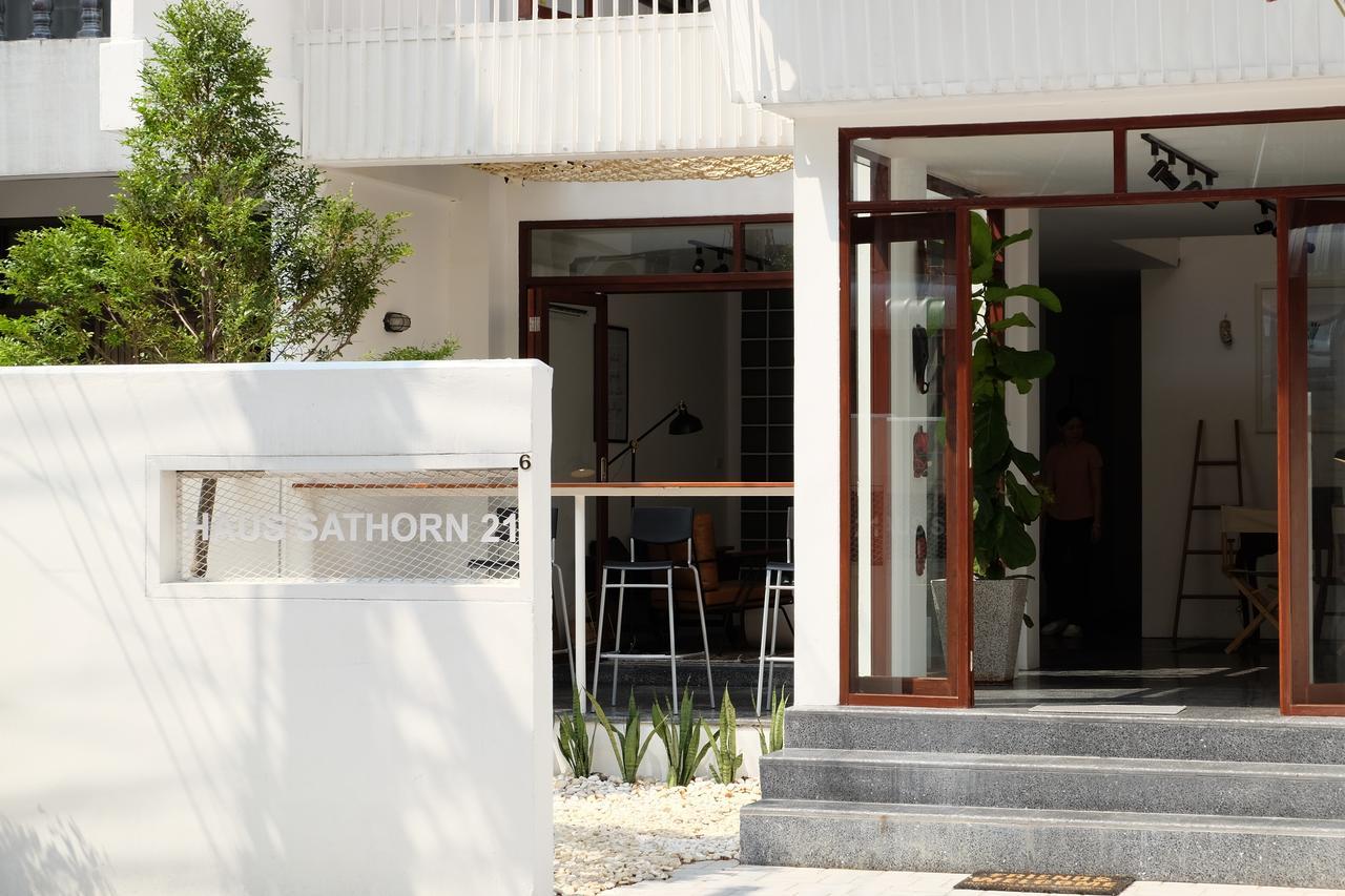 Haus Sathorn 21 Bed And Breakfast Banguecoque Exterior foto