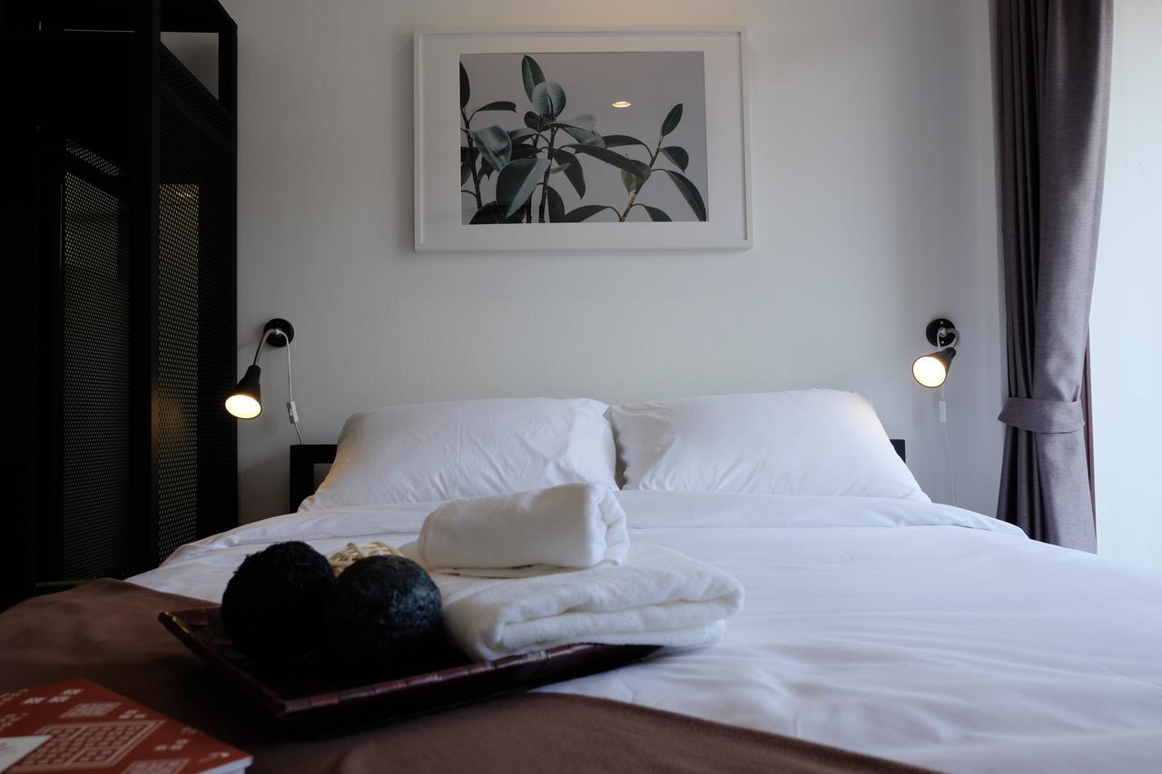 Haus Sathorn 21 Bed And Breakfast Banguecoque Exterior foto