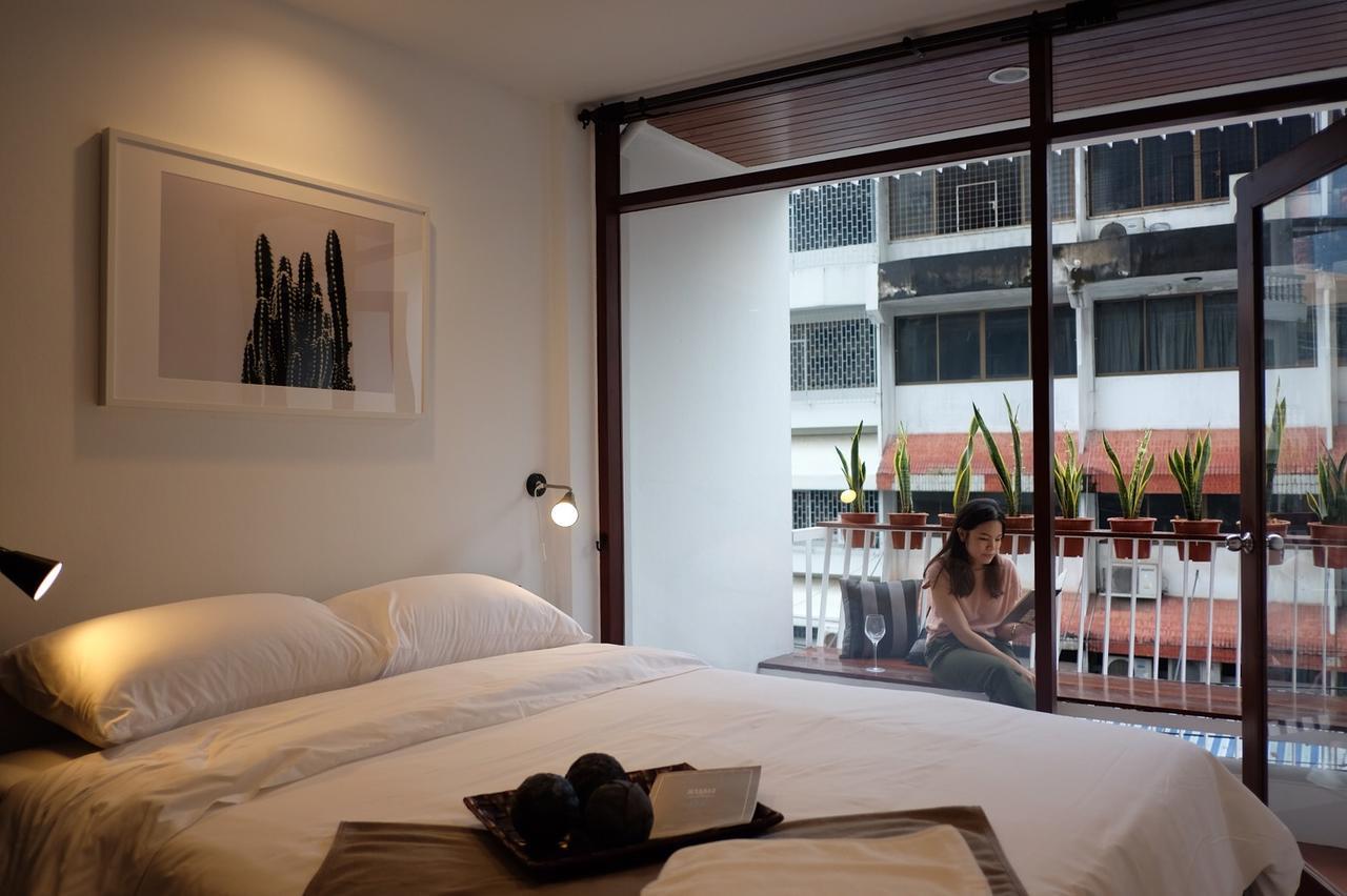Haus Sathorn 21 Bed And Breakfast Banguecoque Exterior foto