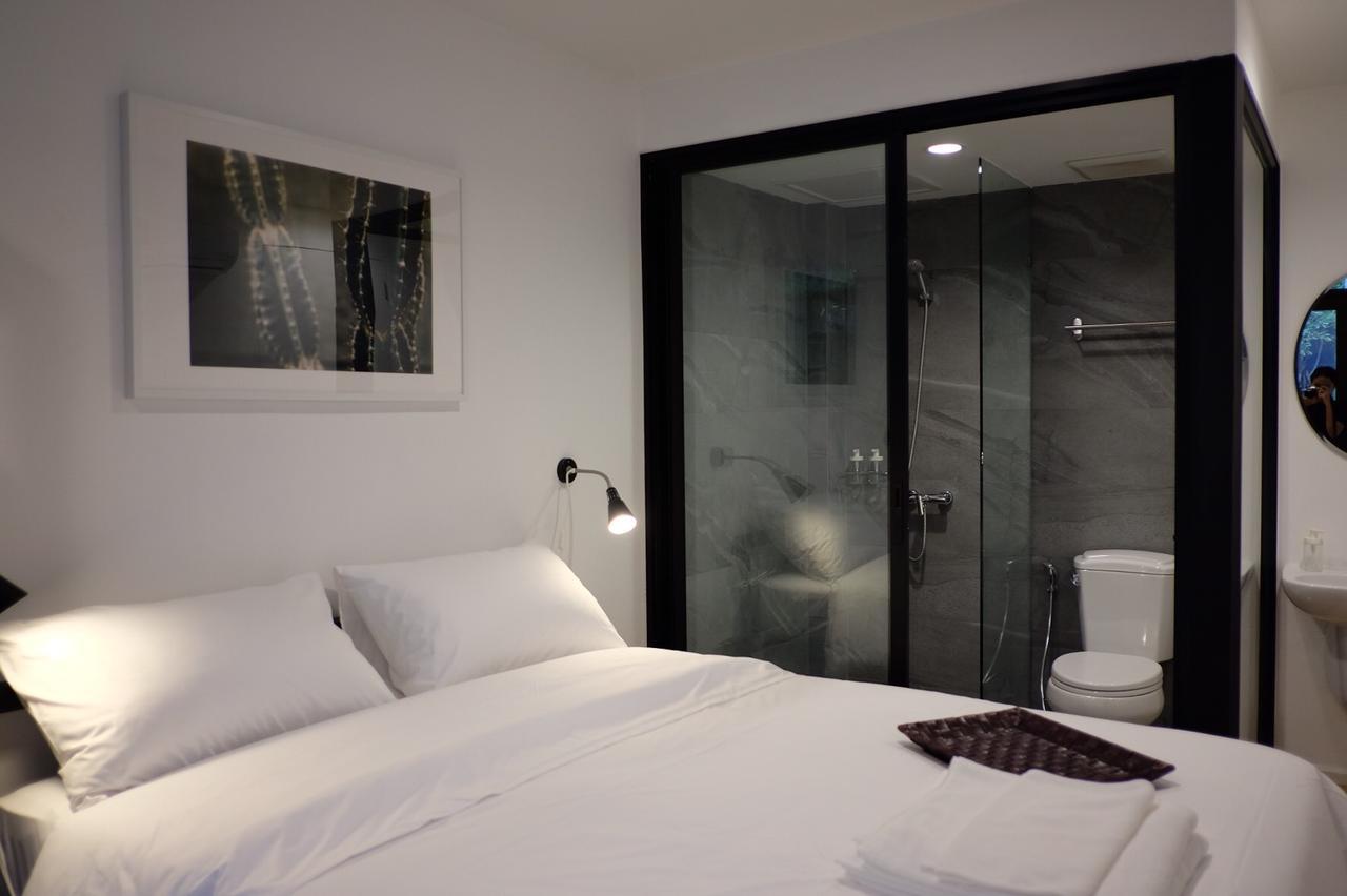 Haus Sathorn 21 Bed And Breakfast Banguecoque Exterior foto