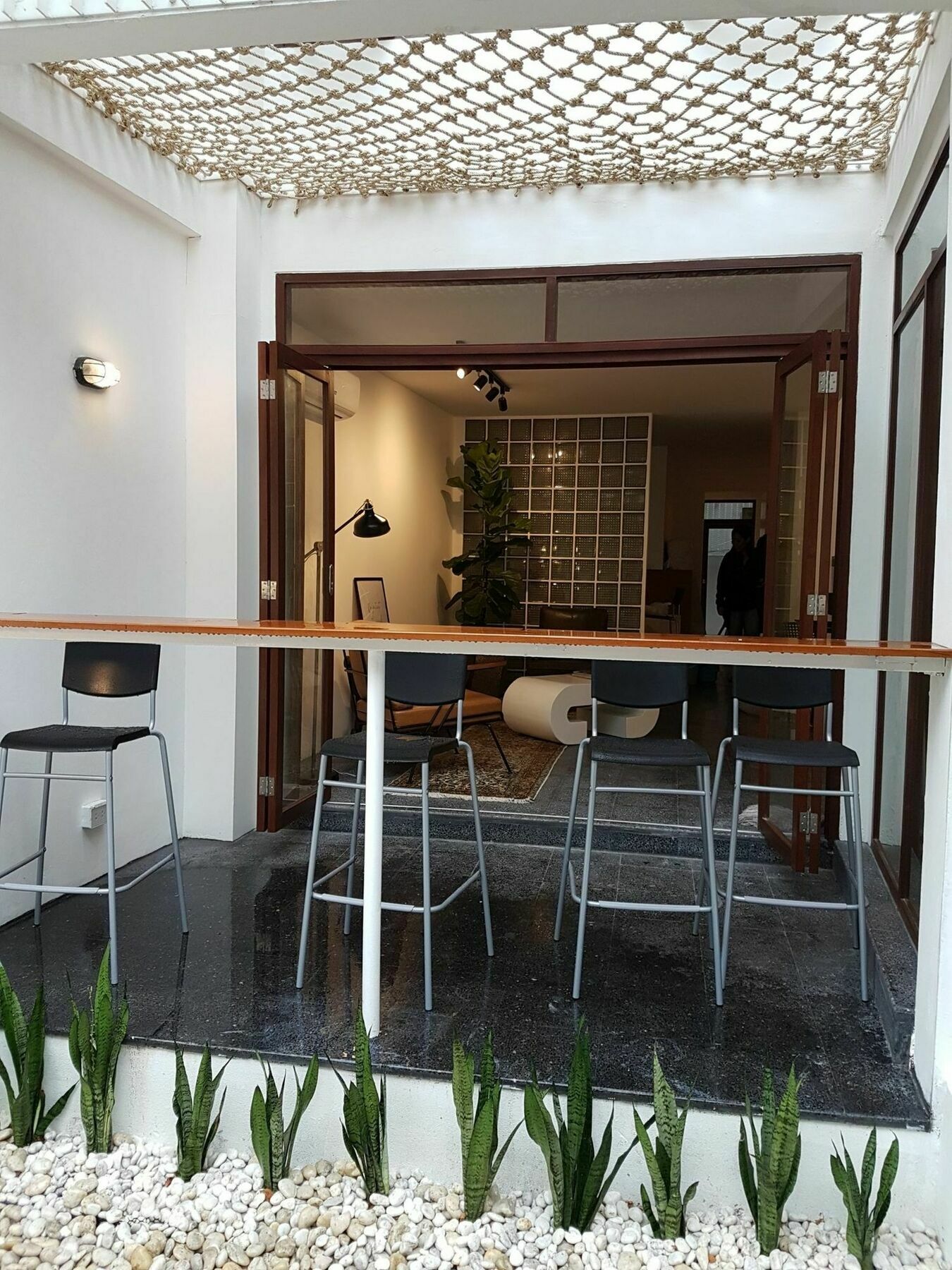 Haus Sathorn 21 Bed And Breakfast Banguecoque Exterior foto