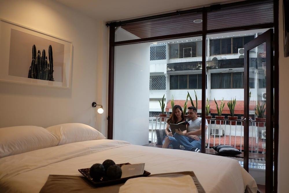 Haus Sathorn 21 Bed And Breakfast Banguecoque Exterior foto